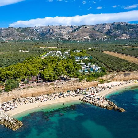 Villaggio Baia Del Monaco มันเฟรโดเนีย ภายนอก รูปภาพ