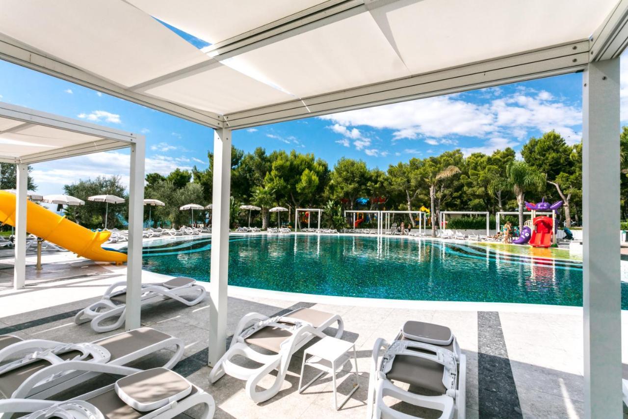 Villaggio Baia Del Monaco มันเฟรโดเนีย ภายนอก รูปภาพ