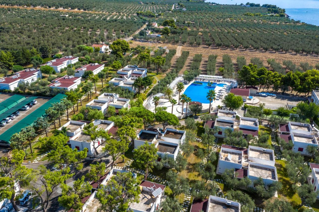 Villaggio Baia Del Monaco มันเฟรโดเนีย ภายนอก รูปภาพ