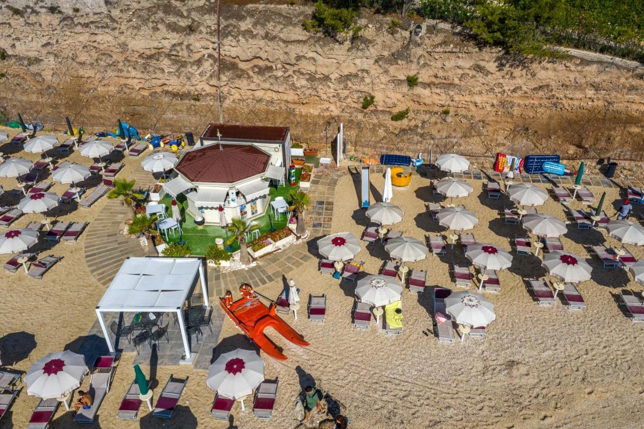 Villaggio Baia Del Monaco มันเฟรโดเนีย ภายนอก รูปภาพ