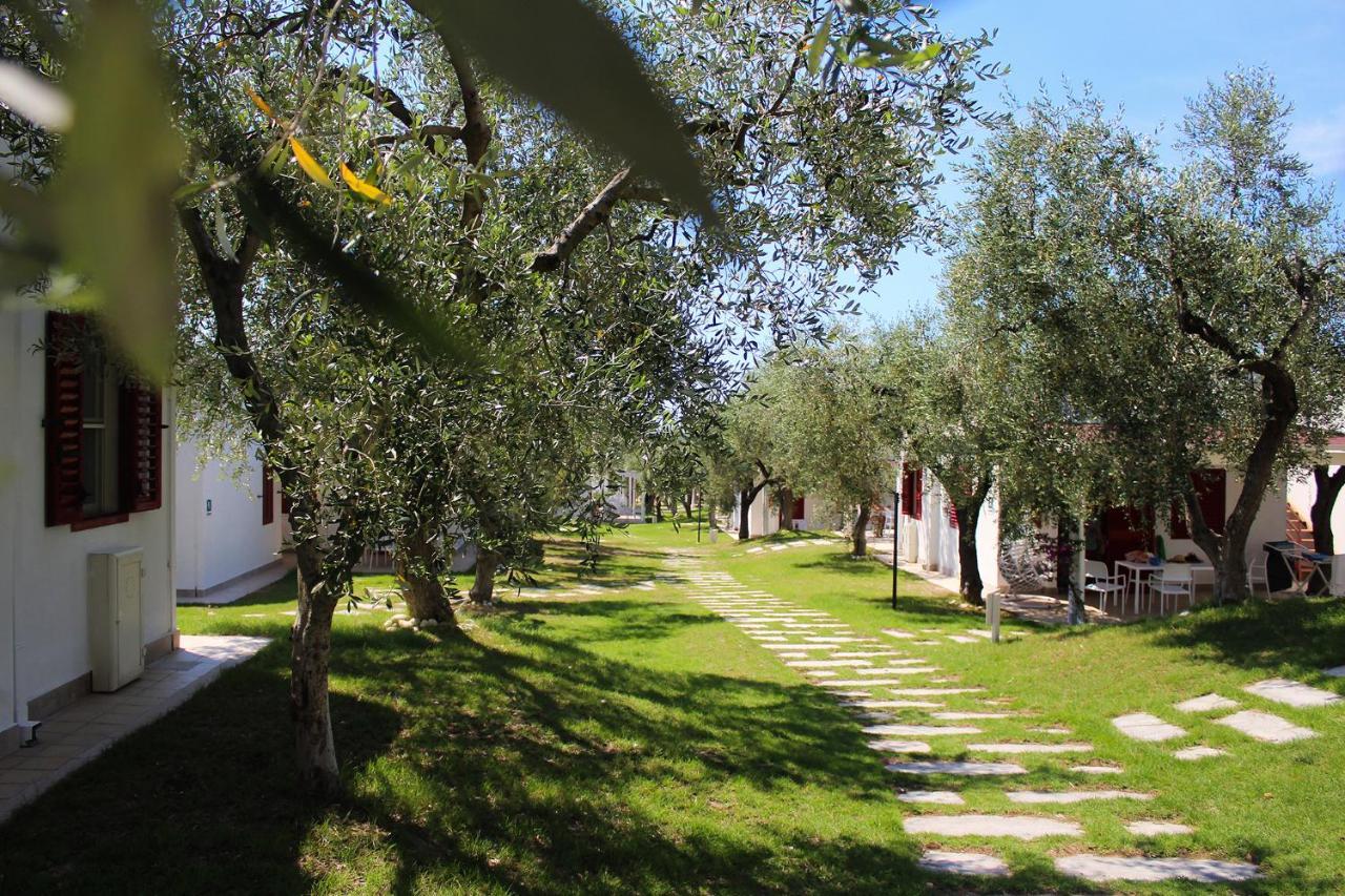 Villaggio Baia Del Monaco มันเฟรโดเนีย ภายนอก รูปภาพ