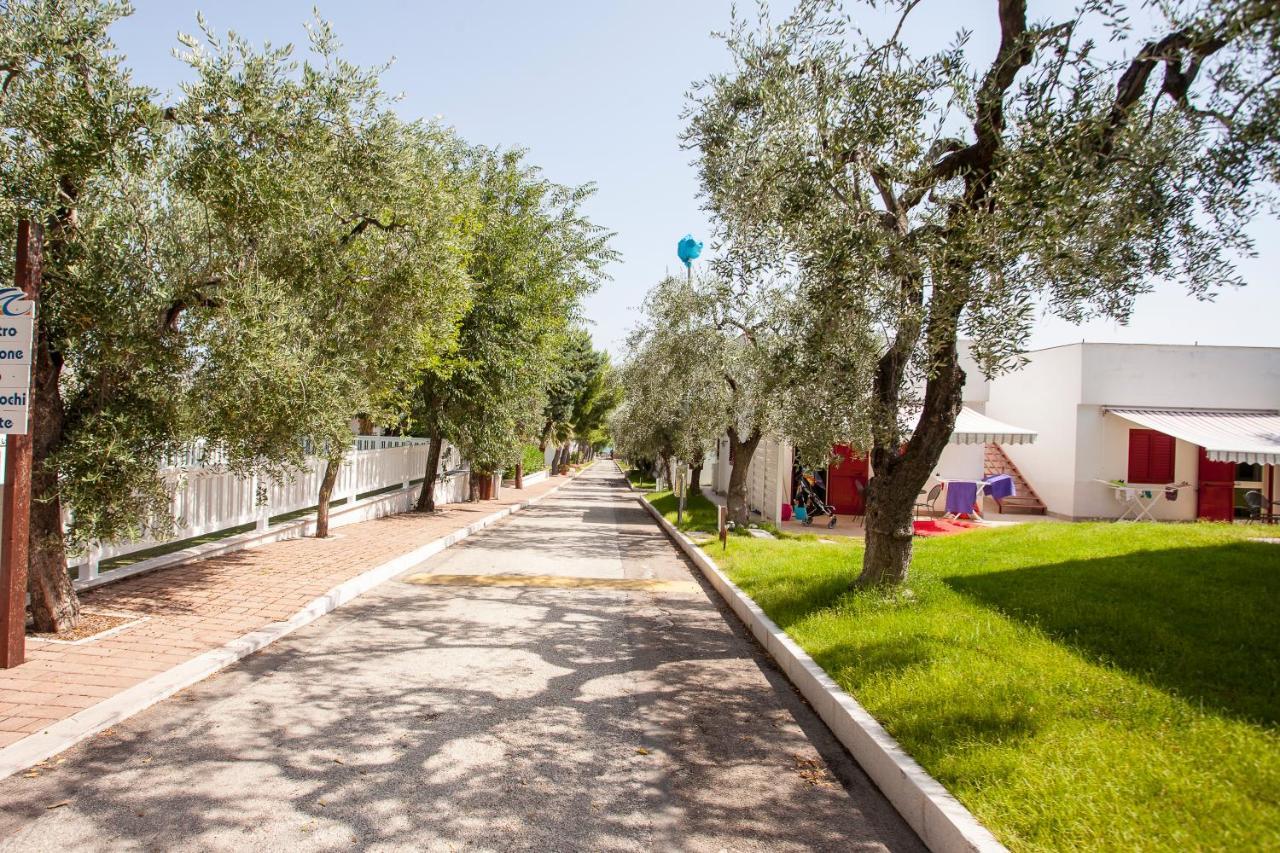 Villaggio Baia Del Monaco มันเฟรโดเนีย ภายนอก รูปภาพ