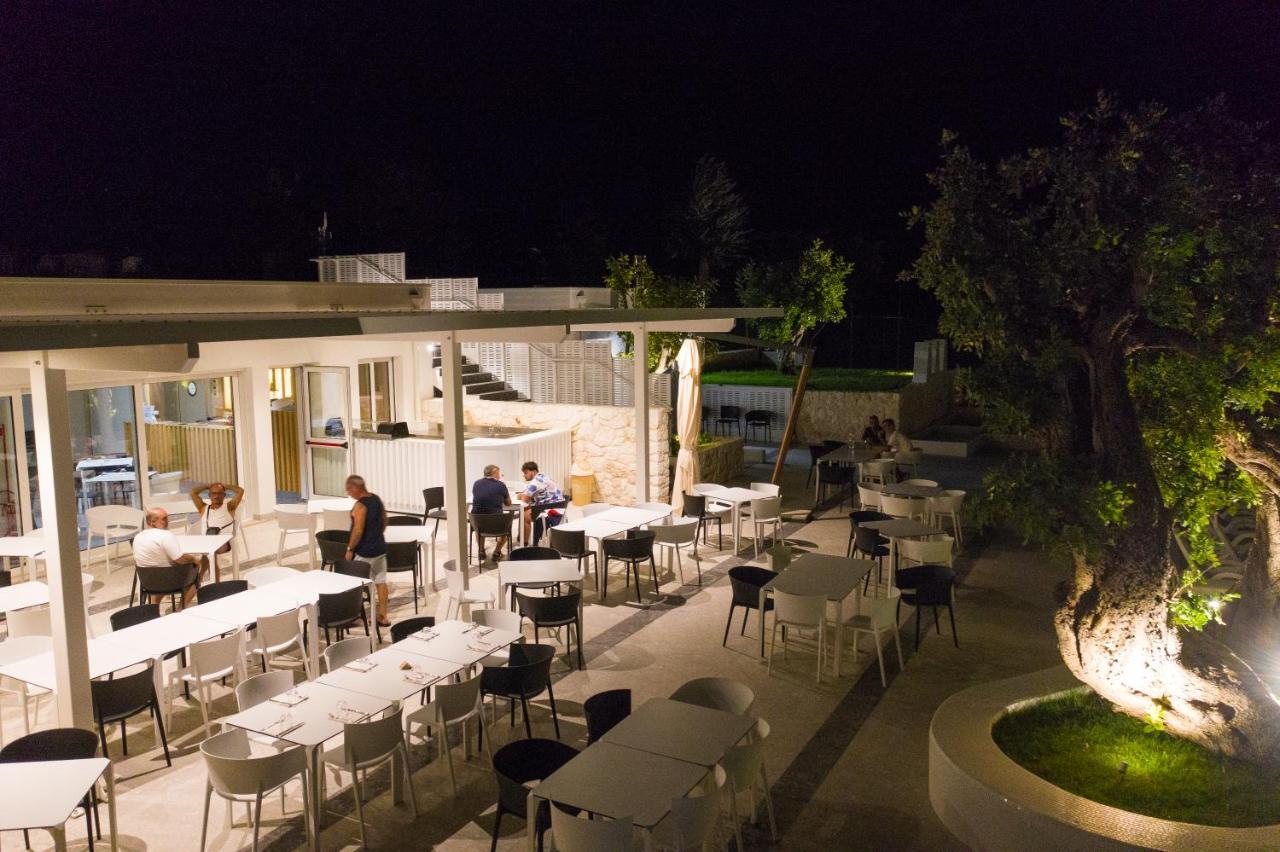 Villaggio Baia Del Monaco มันเฟรโดเนีย ภายนอก รูปภาพ