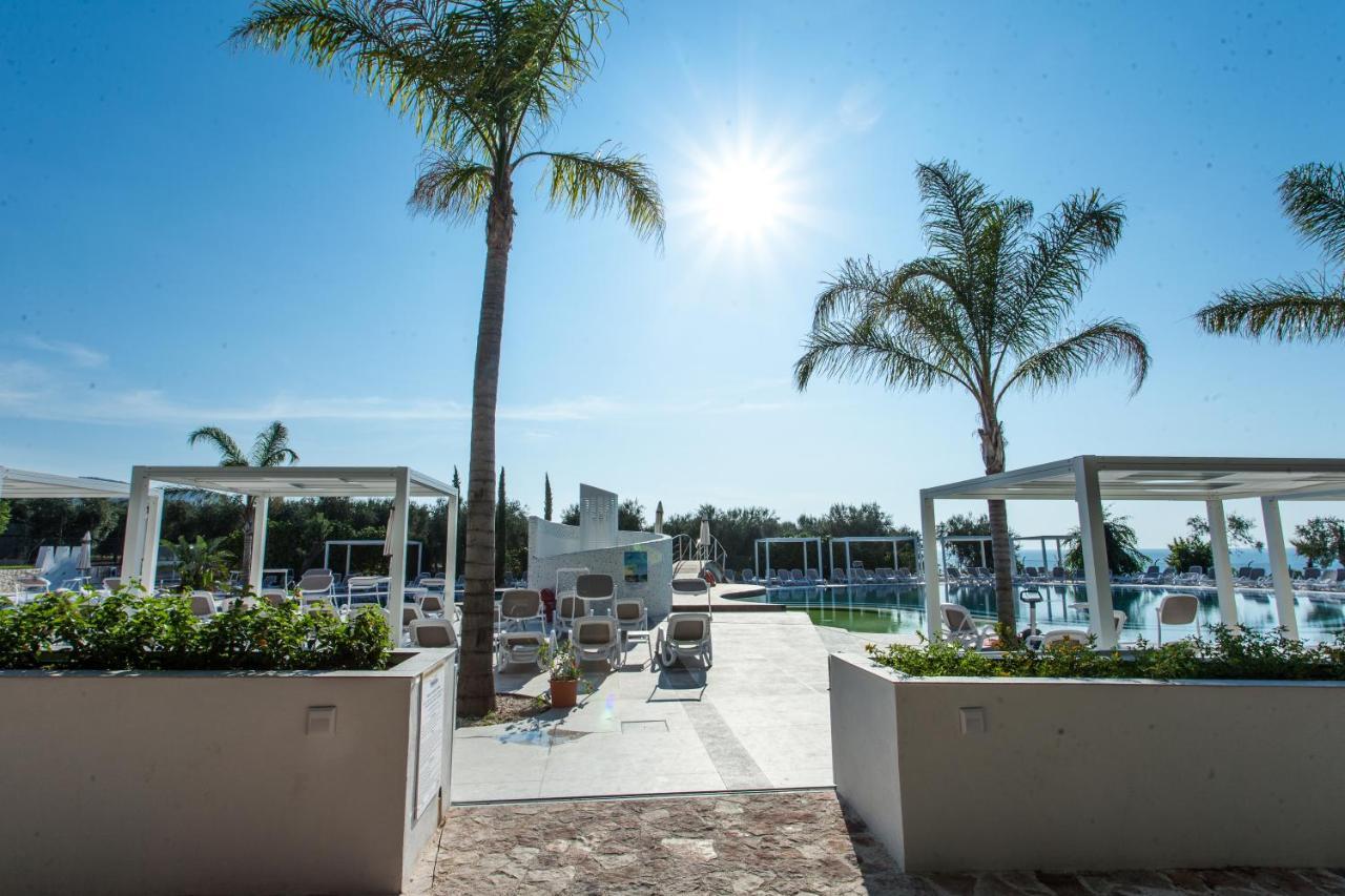 Villaggio Baia Del Monaco มันเฟรโดเนีย ภายนอก รูปภาพ